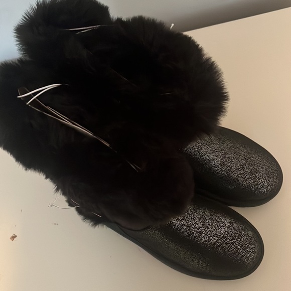 Girls sparkly gray and black furry boots size 4 - Picture 5 of 5